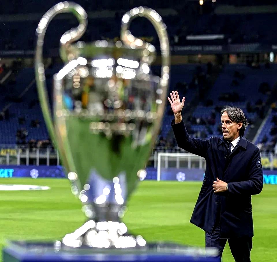 赛地聚焦：荷甲赛后热度飙升，AC米兰主帅复盘，话题不断，临场指挥获称赞