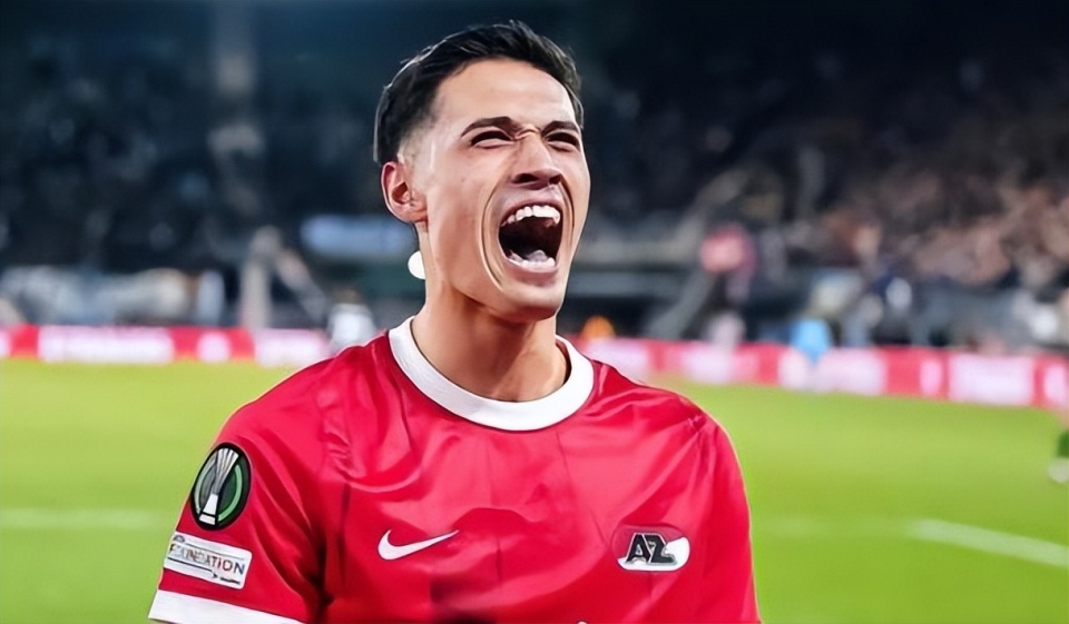 赛地聚焦：荷甲赛后热度飙升，AC米兰主帅复盘，话题不断，临场指挥获称赞