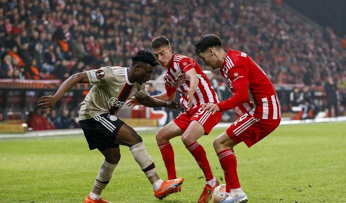 包含今夜体能课后，阿贾克斯门线救险备战国王杯，悬念犹存，细节决定成败的词条