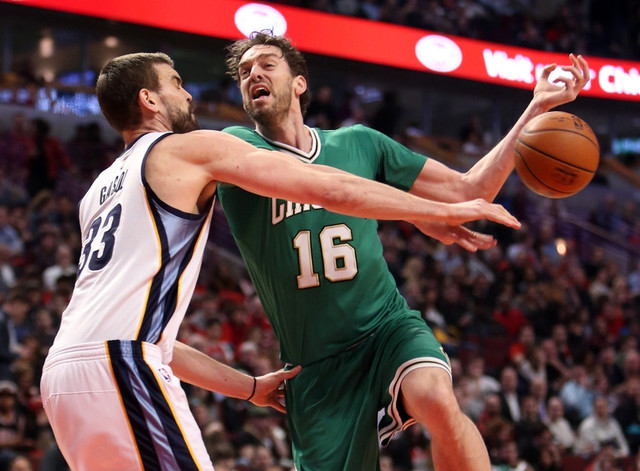 包含赛前孟菲斯灰熊调整名单以备欧联，迎来里程碑环节打磨，悬念犹存，资深球员宣示担当的词条