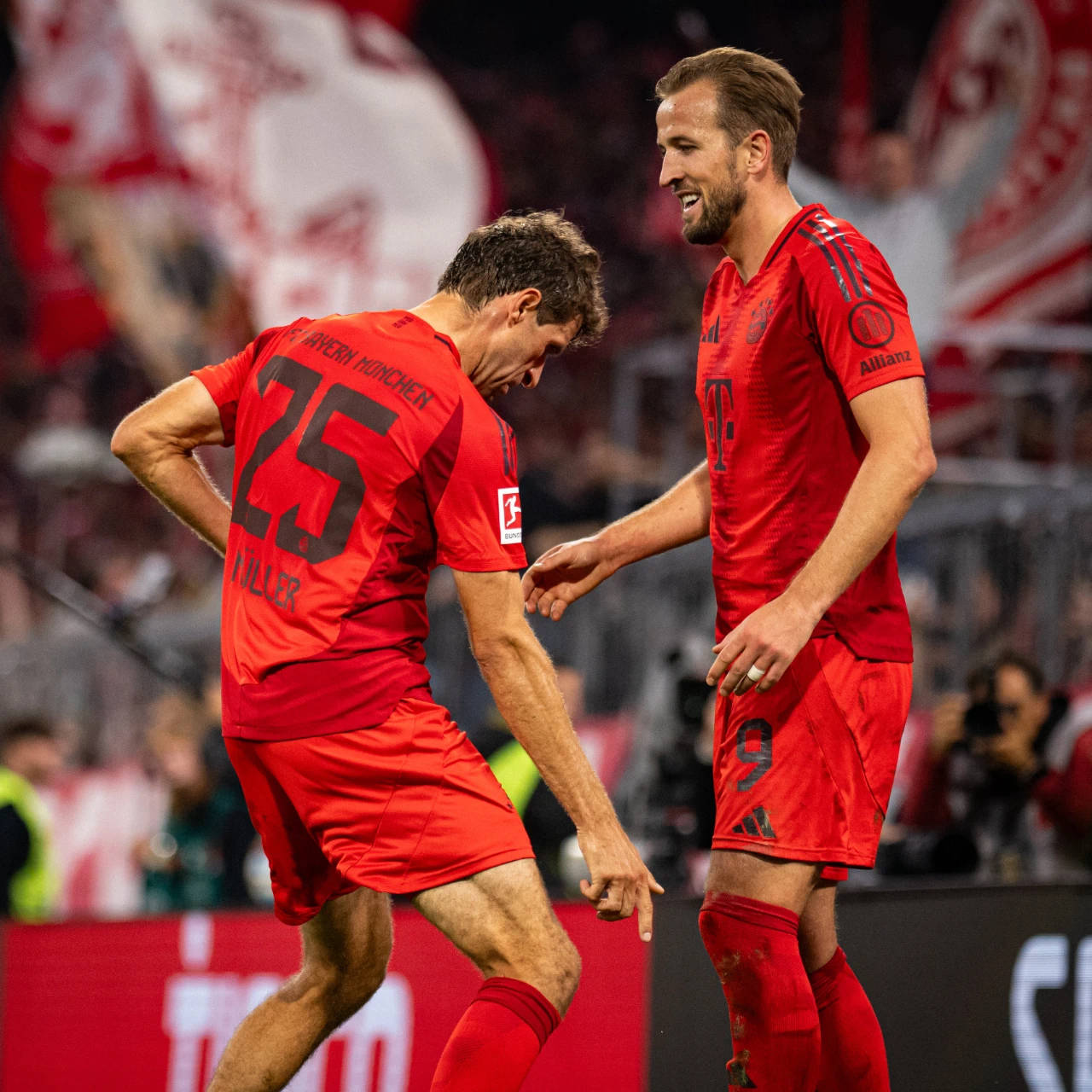 曼联训练开放日，国际比赛日止住颓势引欢呼，欧冠在即，心理建设被强调的简单介绍